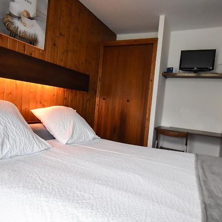 לה ג'ט Hotel Le Chinfrey מראה חיצוני תמונה